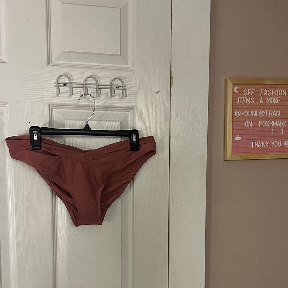 ADORE ME - Cheeky Bikini Bottoms (Large)